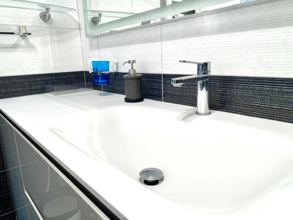Апартаменты Mpm - Belinzaghi 5 6 Pax Милан Экстерьер фото